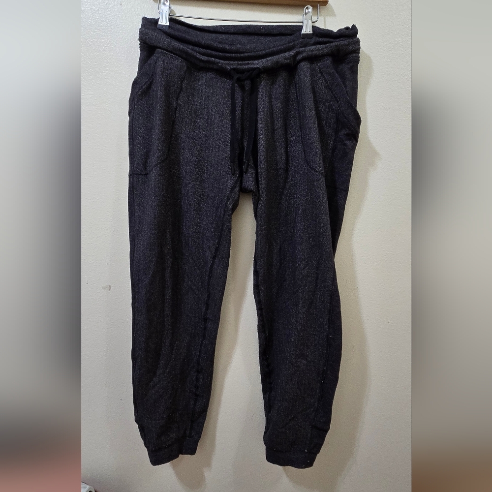 Lululemon jogger 10